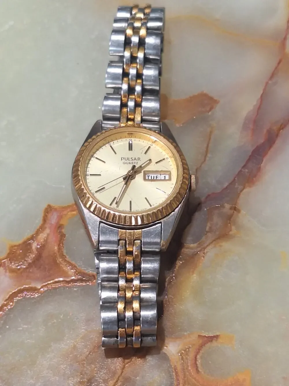 Vintage Pulsar V783-0030 Quartz Two Tone Day Date Women's Watch Japan Movement